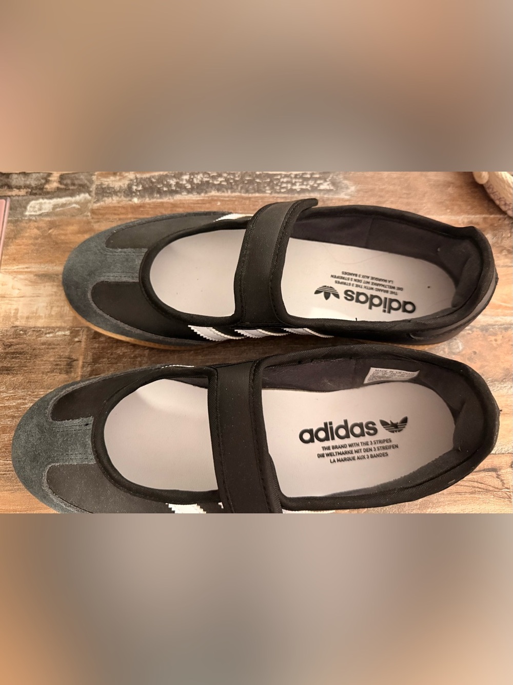 Adidas MaryJane Sambas - Picture 3 of 7